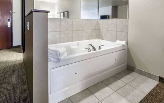 Comfort Suites Foxfire