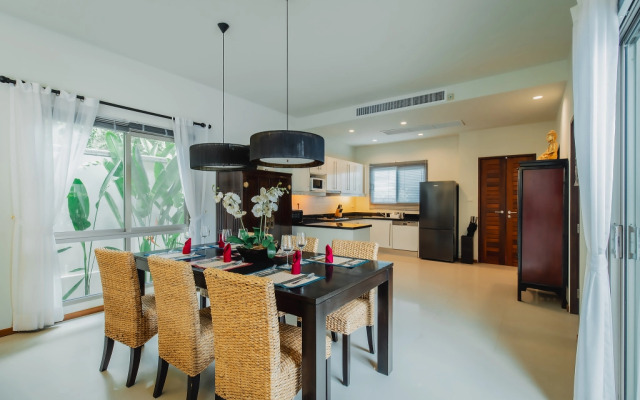 Ivory Pool Villa in Nai Harn Villa