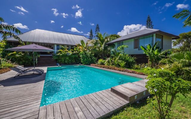 Poé Côté Lagon Beach Bungalows