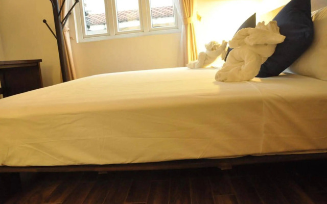 Cinnamon Cathedral Hotel