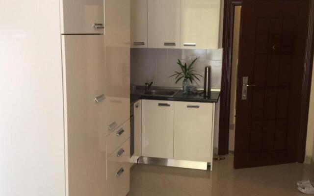 Mali i Robit Beachfront Apartment