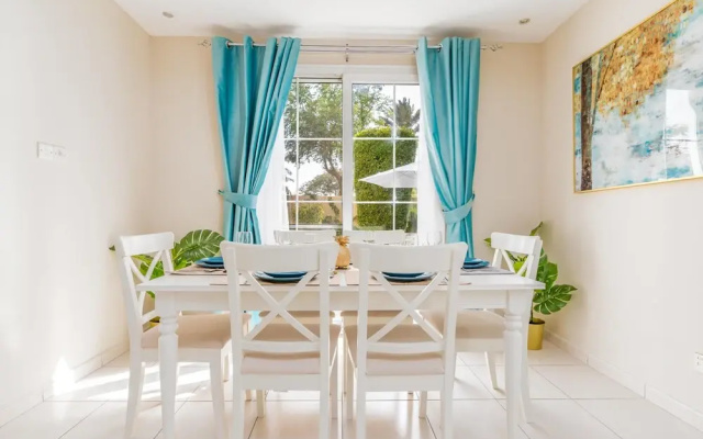 Lux BnB Springs Villa Private Garden
