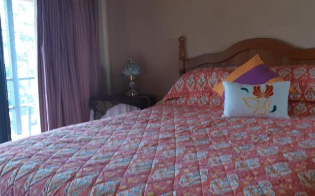 Mapleton Peaceful Provence BnB