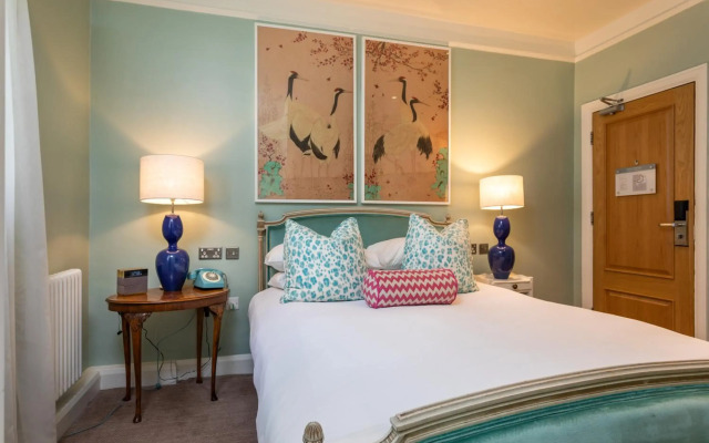 Roslin Beach Hotel