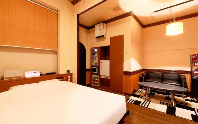 隠家(ajito) HOTEL555 御殿場2