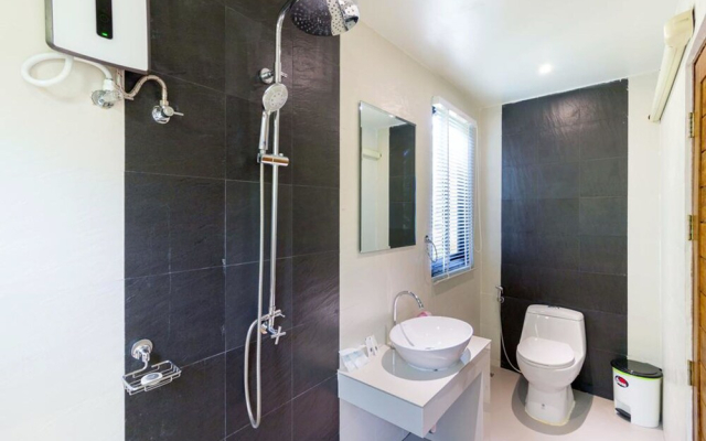 Baan Rawee Villas