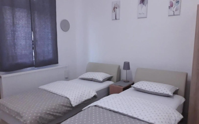 Studio apartman Ela