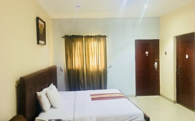 Whitehouse Hotels & Conference Centre