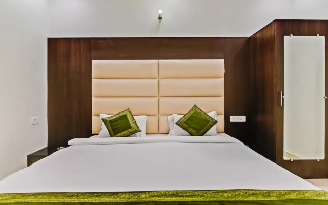 Treebo Resto- Near Lucknow Railway Station