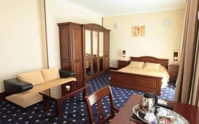 Happy Inn Hotel