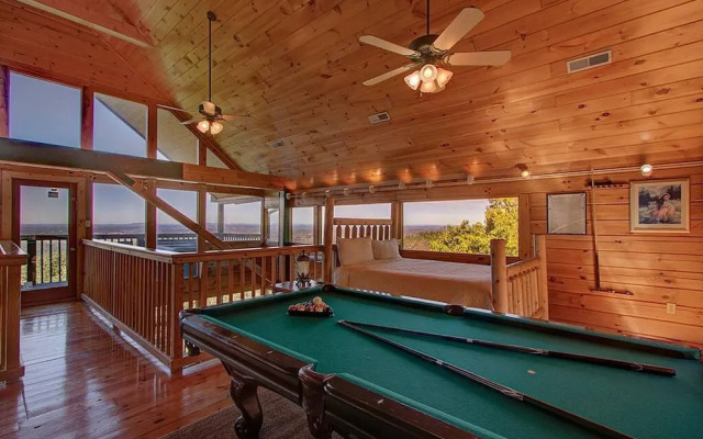 A Stellar 2bed 2bath Minutes to Parkway