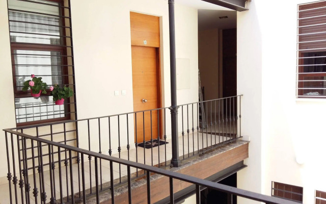 La Buhardilla Morada