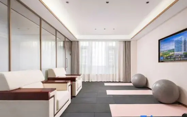 Yangquan Lanou International Hotel