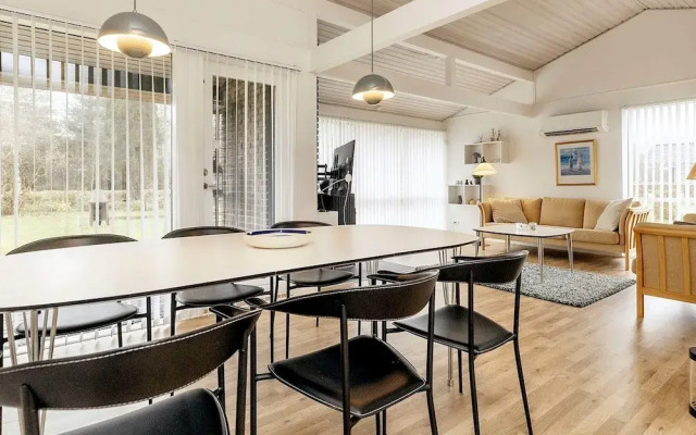 4 Star Holiday Home in Hals