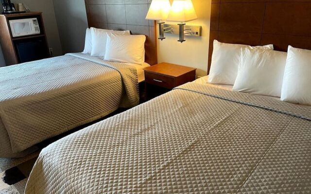 Commodore Perry Inn and Suites