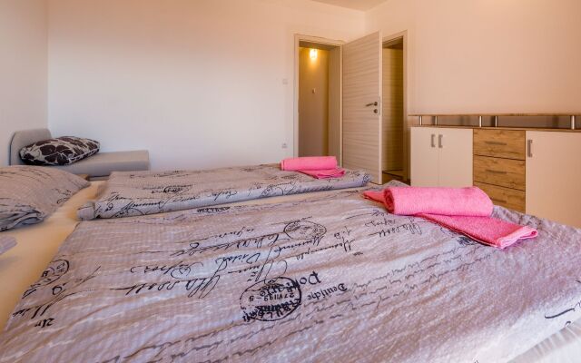 Apartment Tomica - open pool: A4 dvoetažni Novi Vinodolski, Riviera Crikvenica