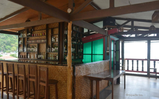 Nido Bay Inn