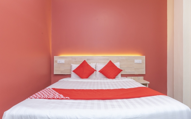 OYO 778 BMW 2 Hotel