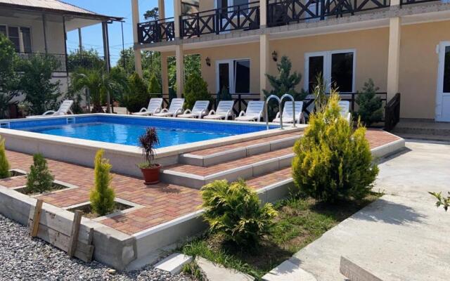 Guest House У ДЕДУШКИ САМВЕЛА