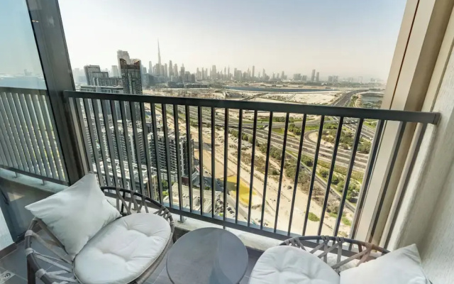 PVH - Stylish 1BR with Study - The Crest