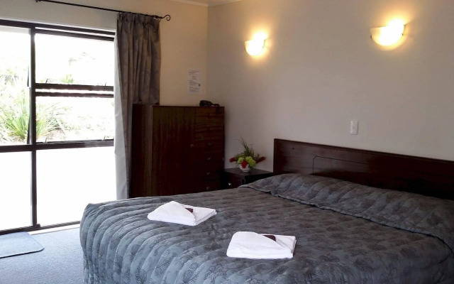 Waiuku Lodge Motel