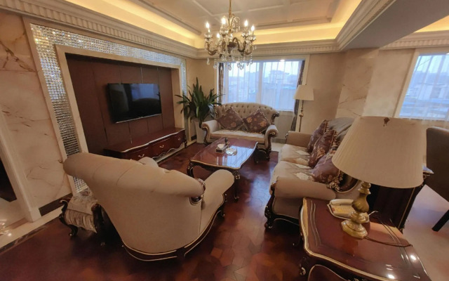 Huaxia Hotel