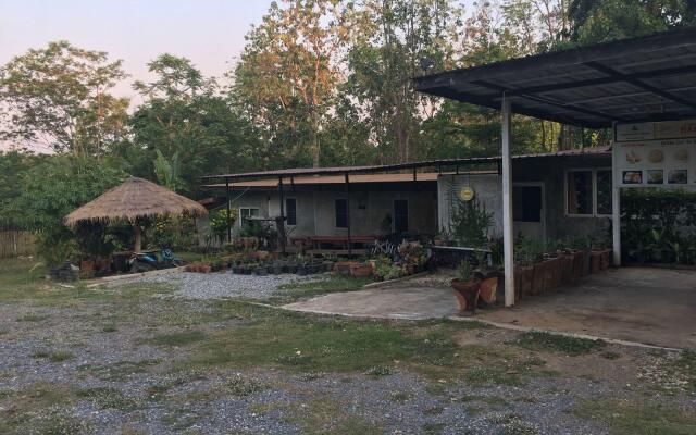 Nongbualamphu Signature