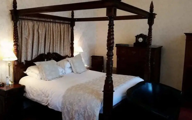 The Royal Hotel Tain