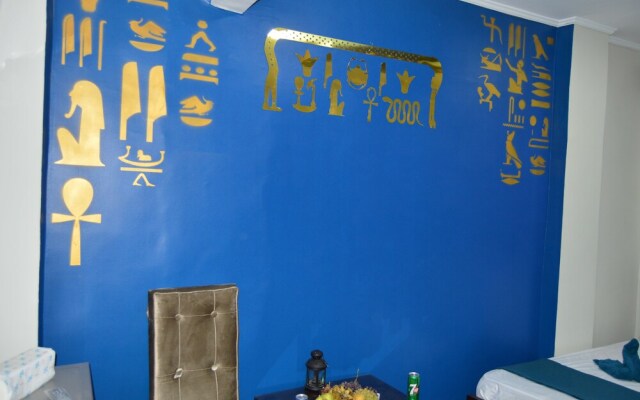 Comfort Pyramids Inn