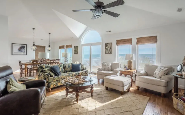 C-Maid by Topsail Realty