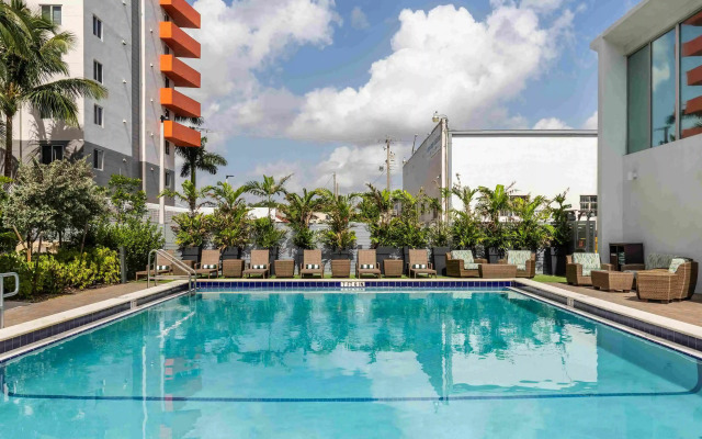 DoubleTree by Hilton Miami North I-95