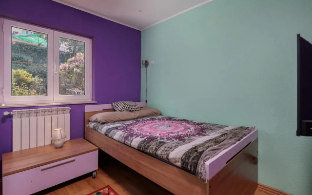 Colourful Seaview Apartment