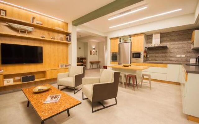 Ben Gurion Apartment