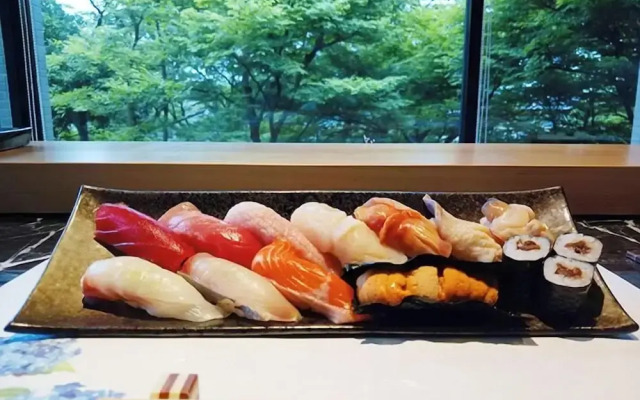 Sushi Auberge Gorasaryo