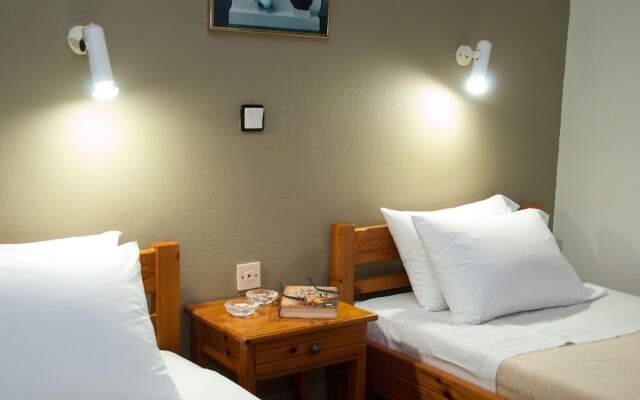 Varouxakis Hotel