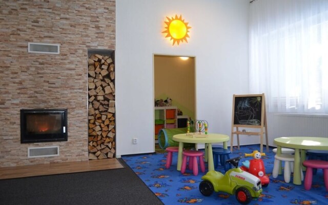Hotel CESKA FARMA