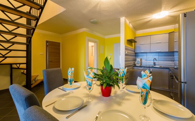 Apartment Tomica - open pool: A4 dvoetažni Novi Vinodolski, Riviera Crikvenica