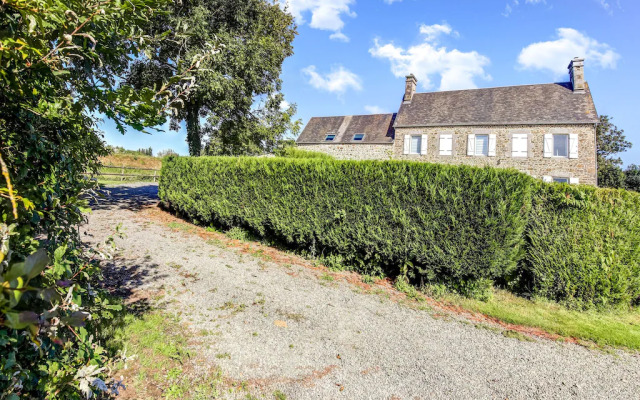 Welcoming Holiday Home in Brainville With Fenced Garden