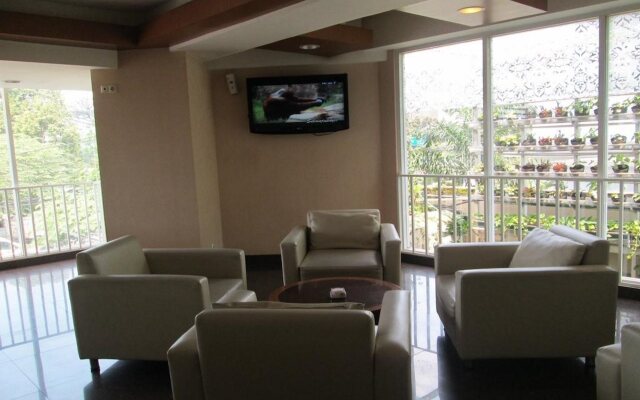 Anggrek Shopping Hotel