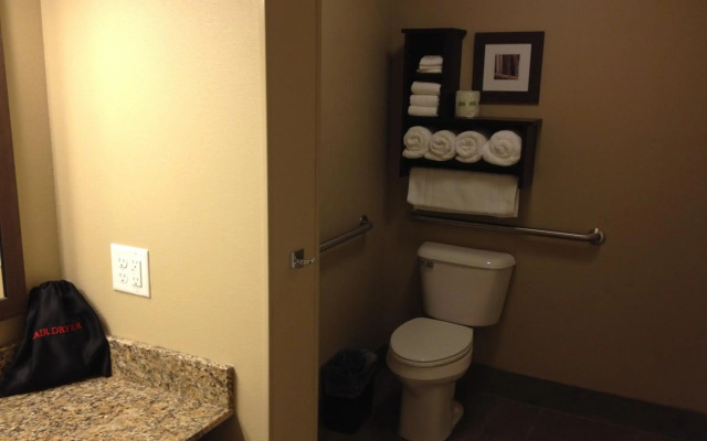 GrandStay Hotel & Suites
