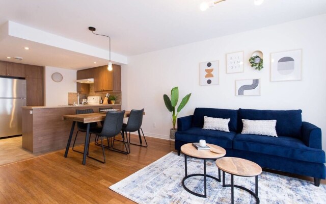Fresh & Styled 2 Bedroom Apt in Mile End