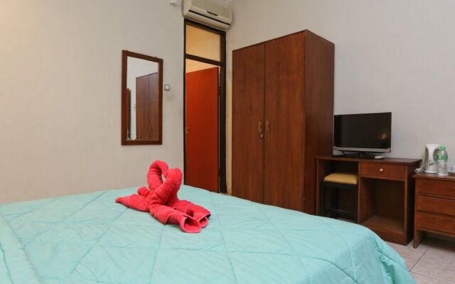 RedDoorz @ Bukit Tunggal Street