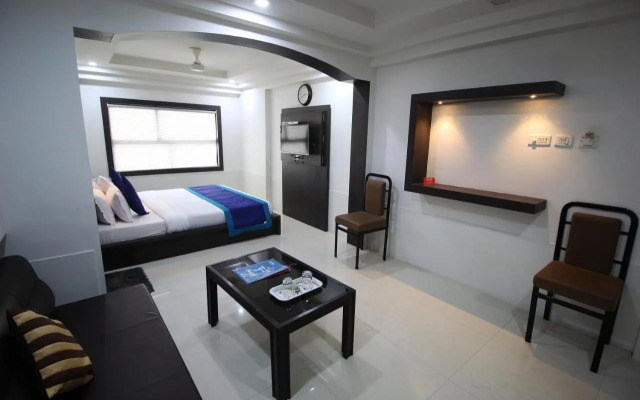 Hotel Nova Cross Road