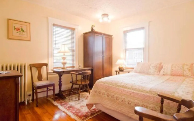Victorian Condo