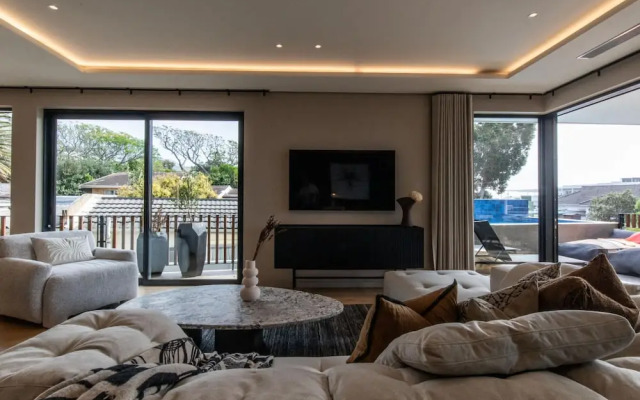 Incredible Camps Bay Escape w Pool Solange Villa