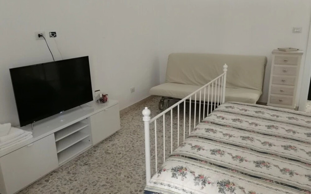 Triple Room With Private Bath 10 Min From Tiburtina Station