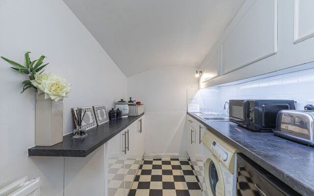 Attractive 2Br Flat In Little Venice, Maida Vale