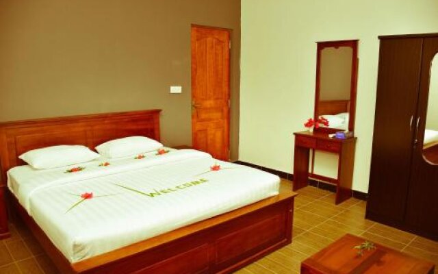 Equator HomeStay