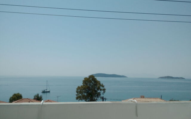 Amaranthos Skiathos View