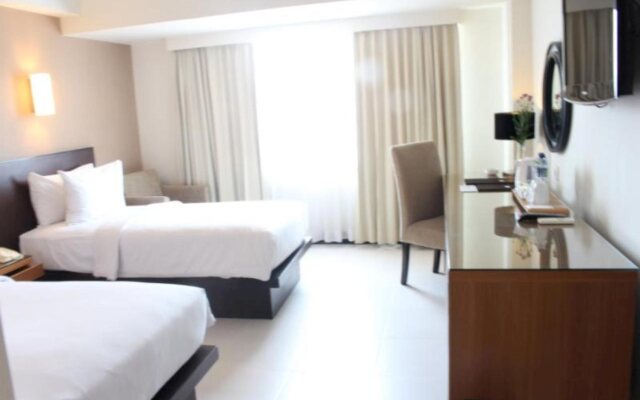 Hotel Santika Pandegiling Surabaya
